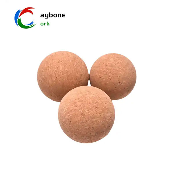 厚みのあるコルクパッドには複数の機能があります